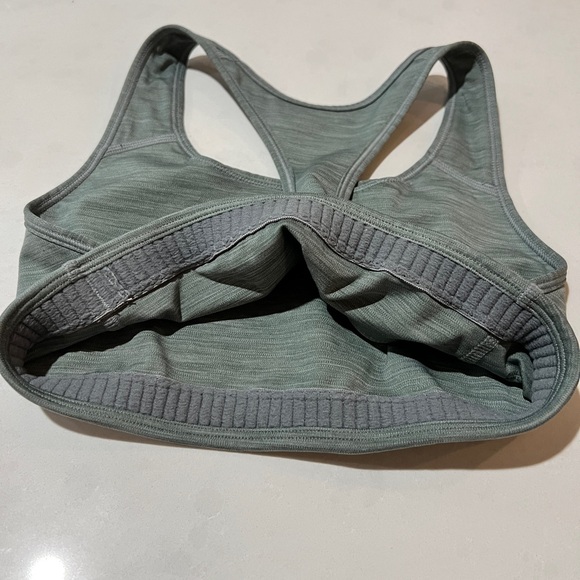 Nike Dri-Fit Sorts Bra - Picture 4 of 7